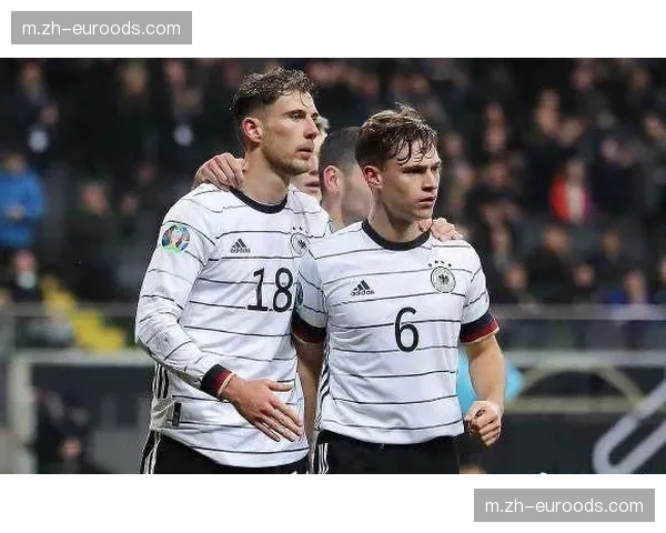 基米希伤缺迫使弗里克调整,戈雷茨卡与穆西亚拉组合试验 基米希伤缺迫使弗里克调整,戈雷茨卡与穆西亚拉组合试验